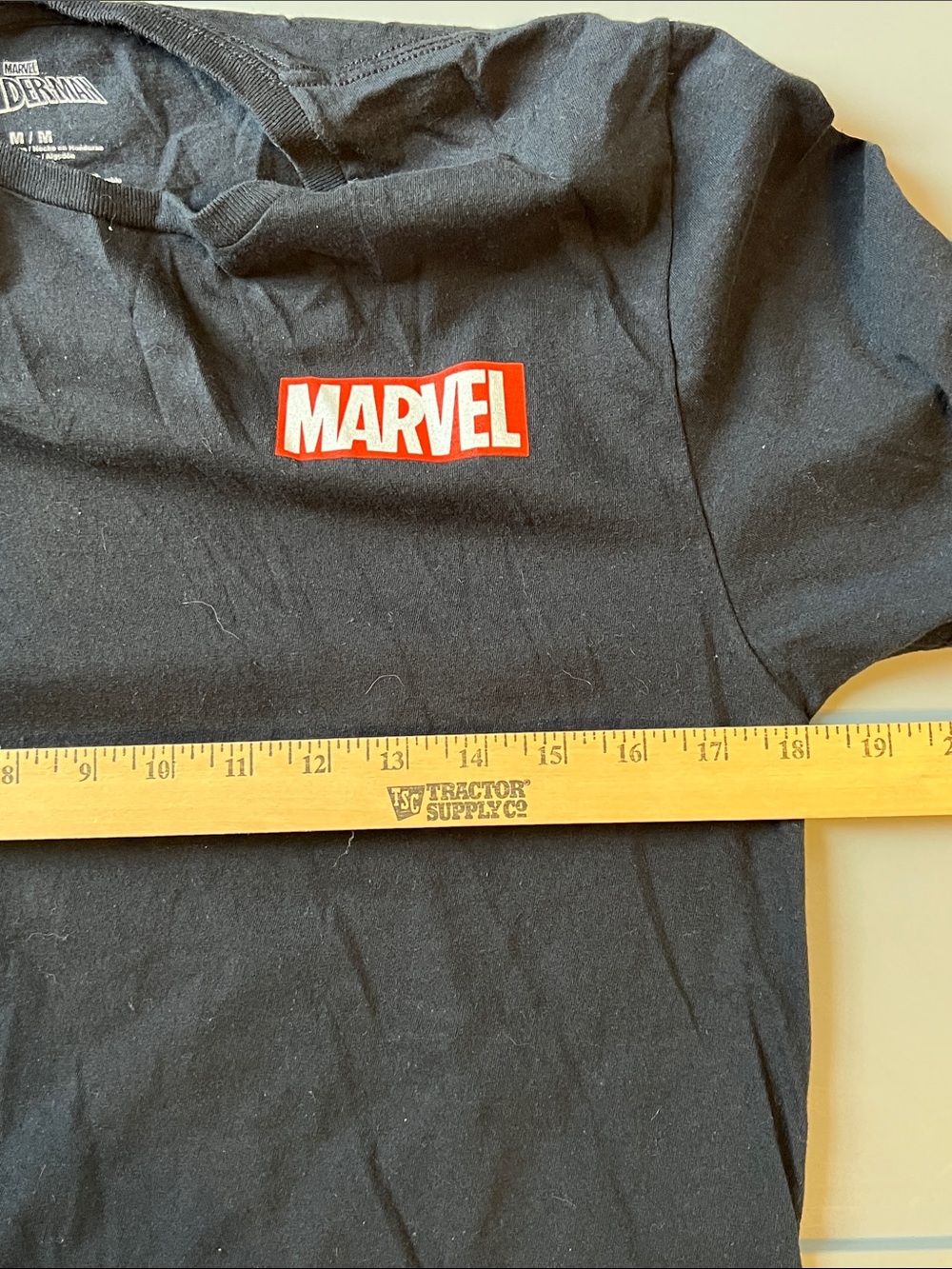Marvel Black Tee with Red & White Logo Spiderman M - Picture 5 of 6